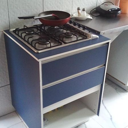 Quarto Cozinha Banheiro Ar Condicionado Ambiente Familiar 700 Metros Da Praia Apartment Peruibe Exterior photo